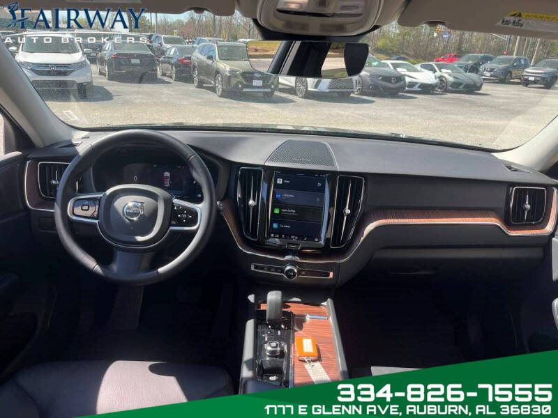 2023 Volvo XC60 B5 Plus Dark Theme