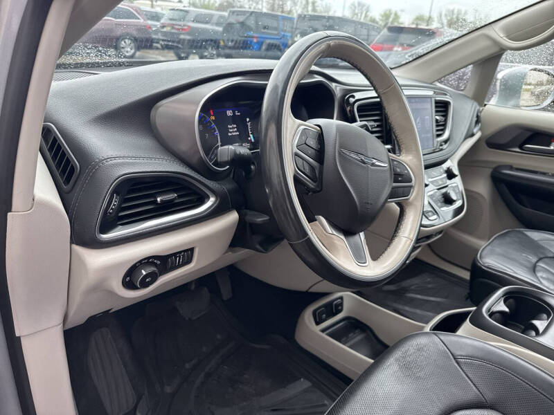 2019 Chrysler Pacifica Limited 35th Anniversary