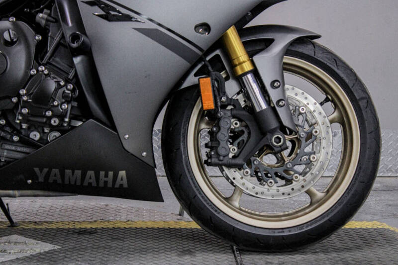 2014 Yamaha YZF-R1