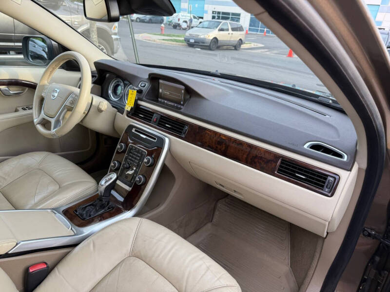 2013 Volvo XC70 3.2 Premier Plus