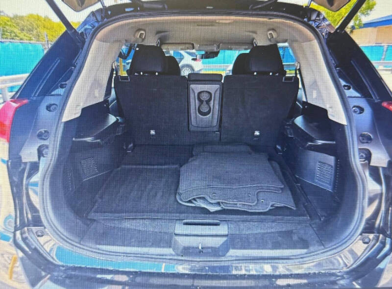 2020 Nissan Rogue SV