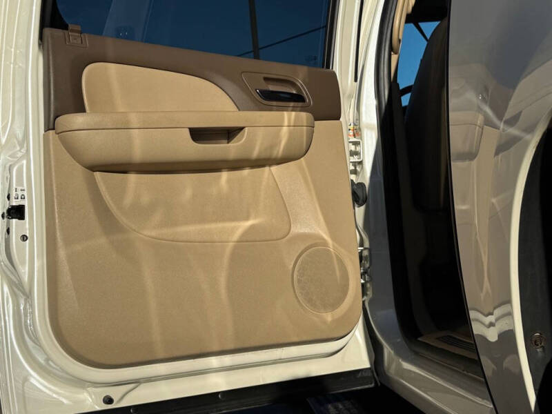 2014 Chevrolet Suburban LTZ