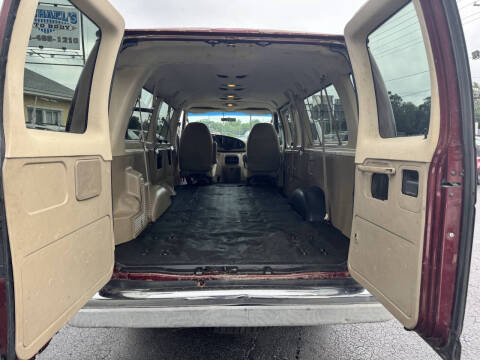 2004 Ford E-Series E-350 SD XLT