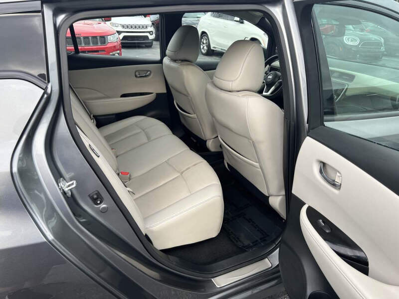 2021 Nissan LEAF SL PLUS