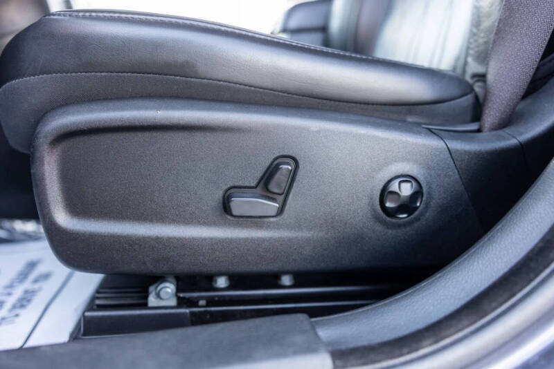 2017 Chrysler 300 C Platinum