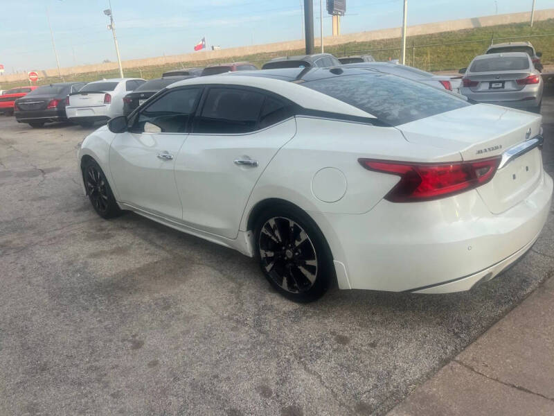 2017 Nissan Maxima