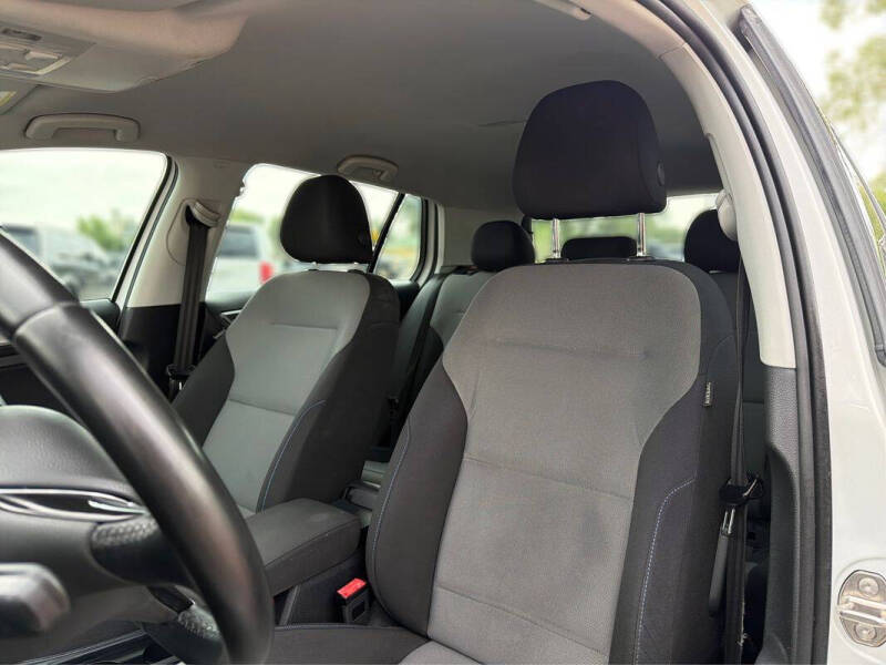 2016 Volkswagen e-Golf SE