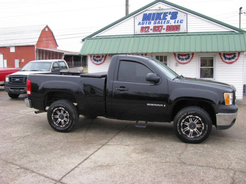 2009 GMC Sierra 1500 for sale at Mikes Auto Sales LLC in Dale IN
