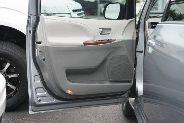 2013 Toyota Sienna
