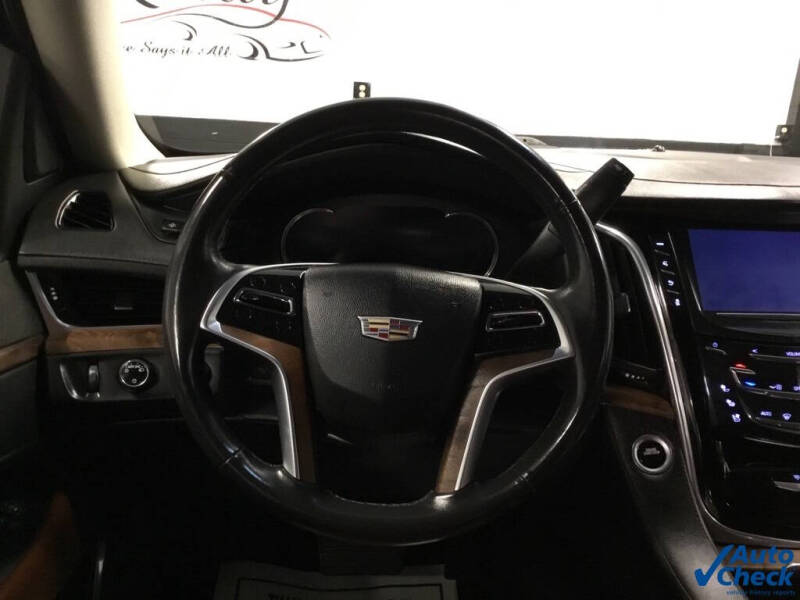 2017 Cadillac Escalade Luxury