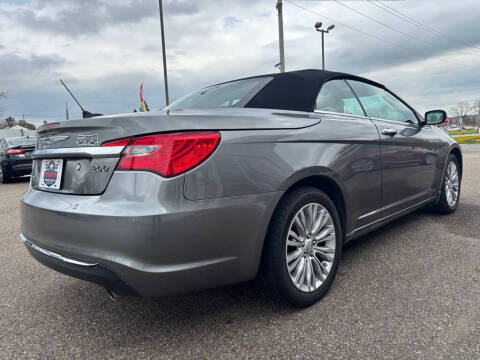 2013 Chrysler 200 Limited