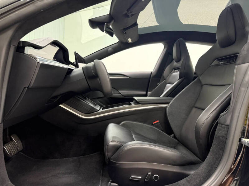 2025 Tesla Model S Plaid