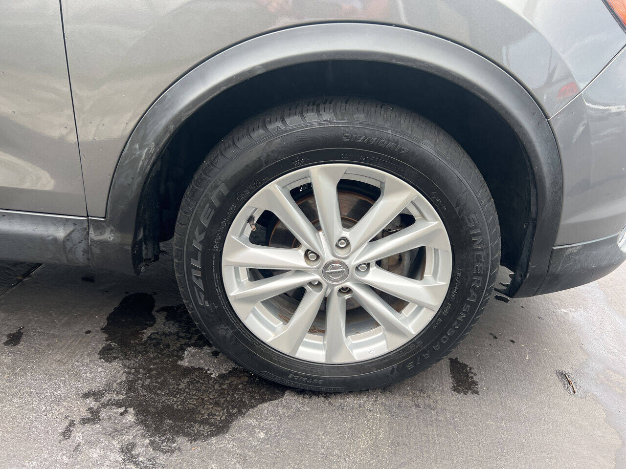 2017 Nissan Rogue Sport  - $16,900