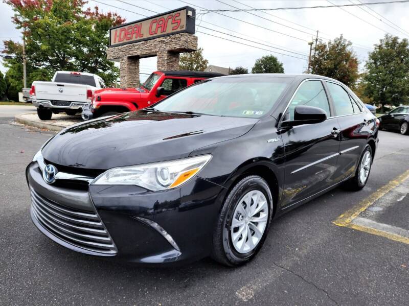 2017 Toyota Camry Hybrid for sale at I-DEAL CARS in Camp Hill PA