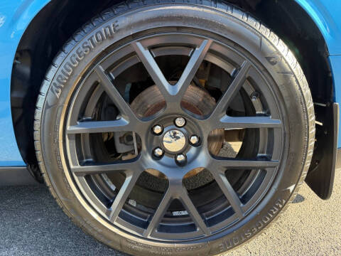 2015 Dodge Challenger R/T Plus Shaker