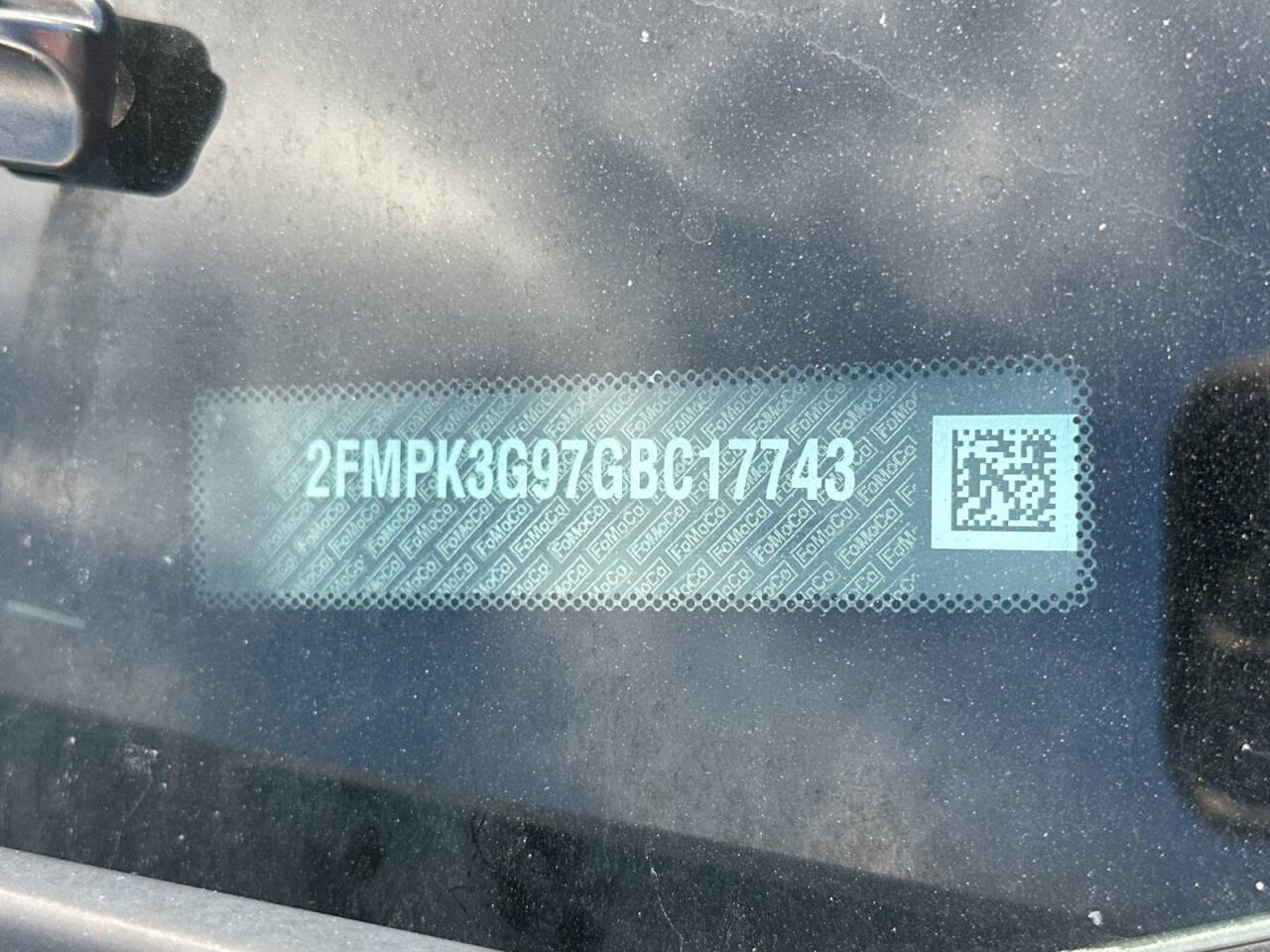 Dk. Gray 2016 Ford Edge SE SE 4dr Crossover 2