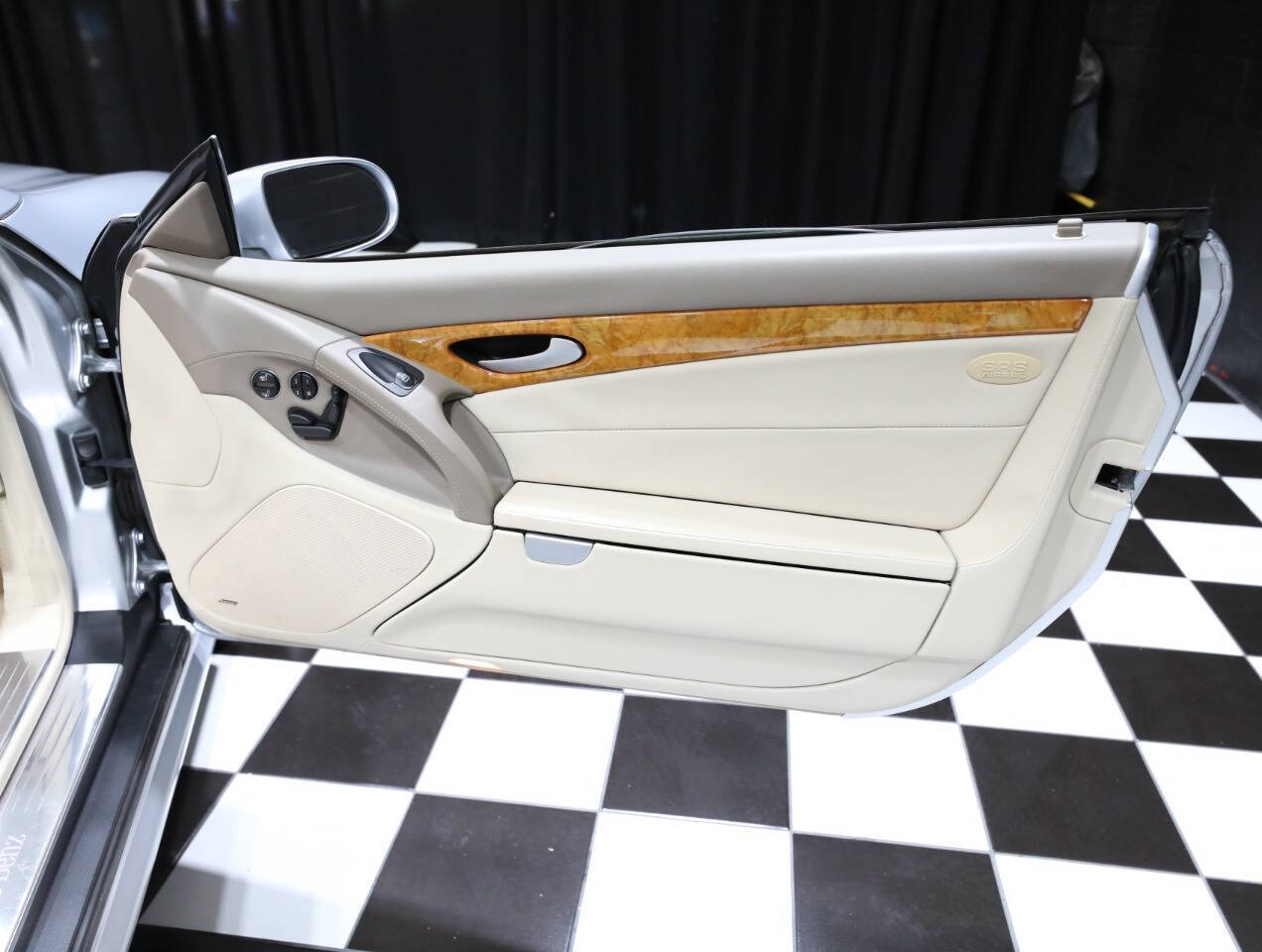 2007 Mercedes-Benz SL-Class 31