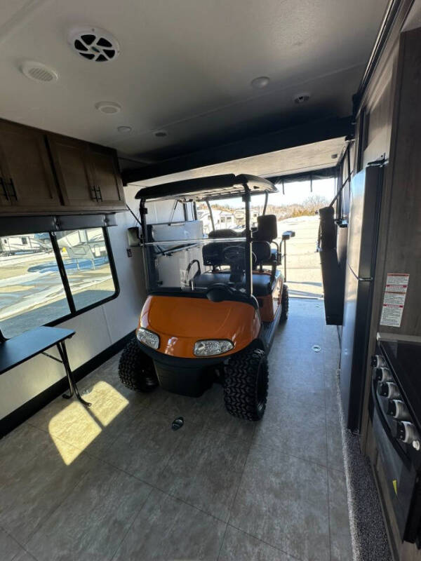 2022 Forest River Vengeance Rogue 26VKS