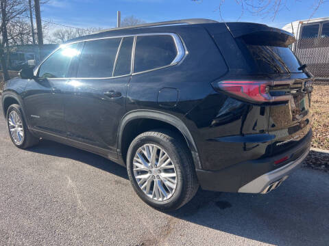 2024 GMC Acadia Elevation