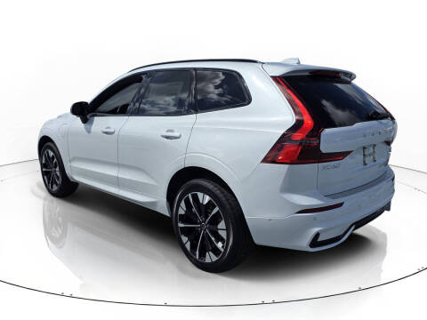 2026 Volvo XC60 T8 Plus
