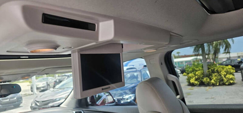 2011 GMC Acadia Denali