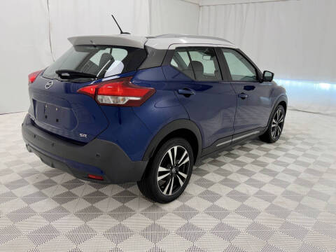 2020 Nissan Kicks SR