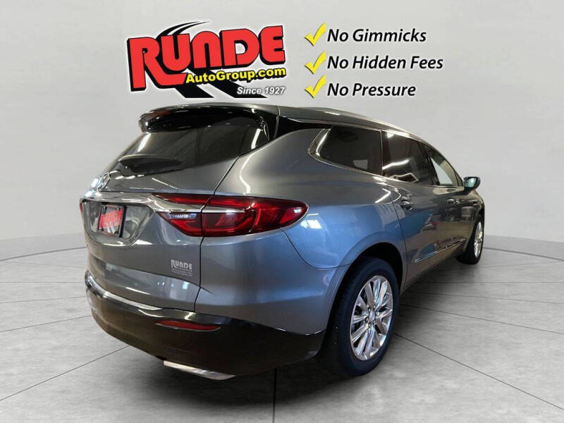 2020 Buick Enclave Essence