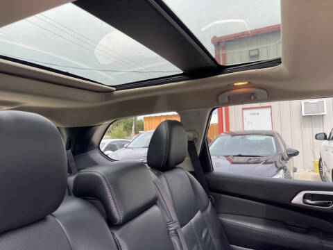 2017 Nissan Pathfinder Platinum