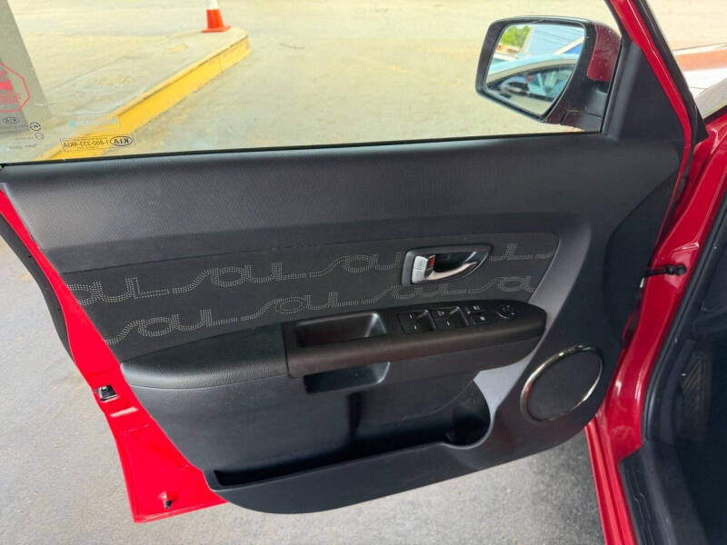 2013 Kia Soul +