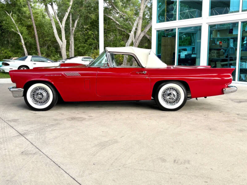 1957 Ford Thunderbird