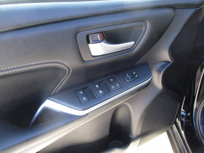 2016 Toyota Camry XLE