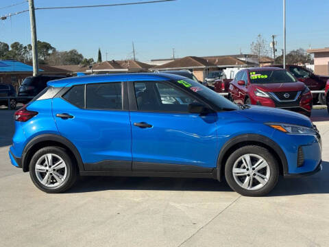 2023 Nissan Kicks S