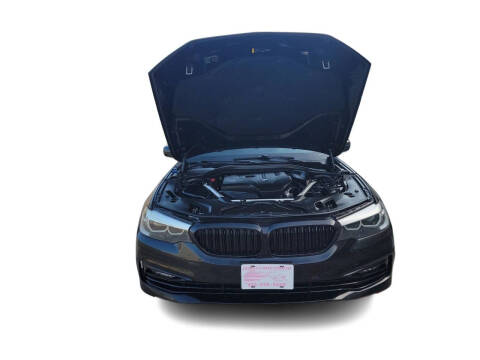 2018 BMW 5 Series 530i