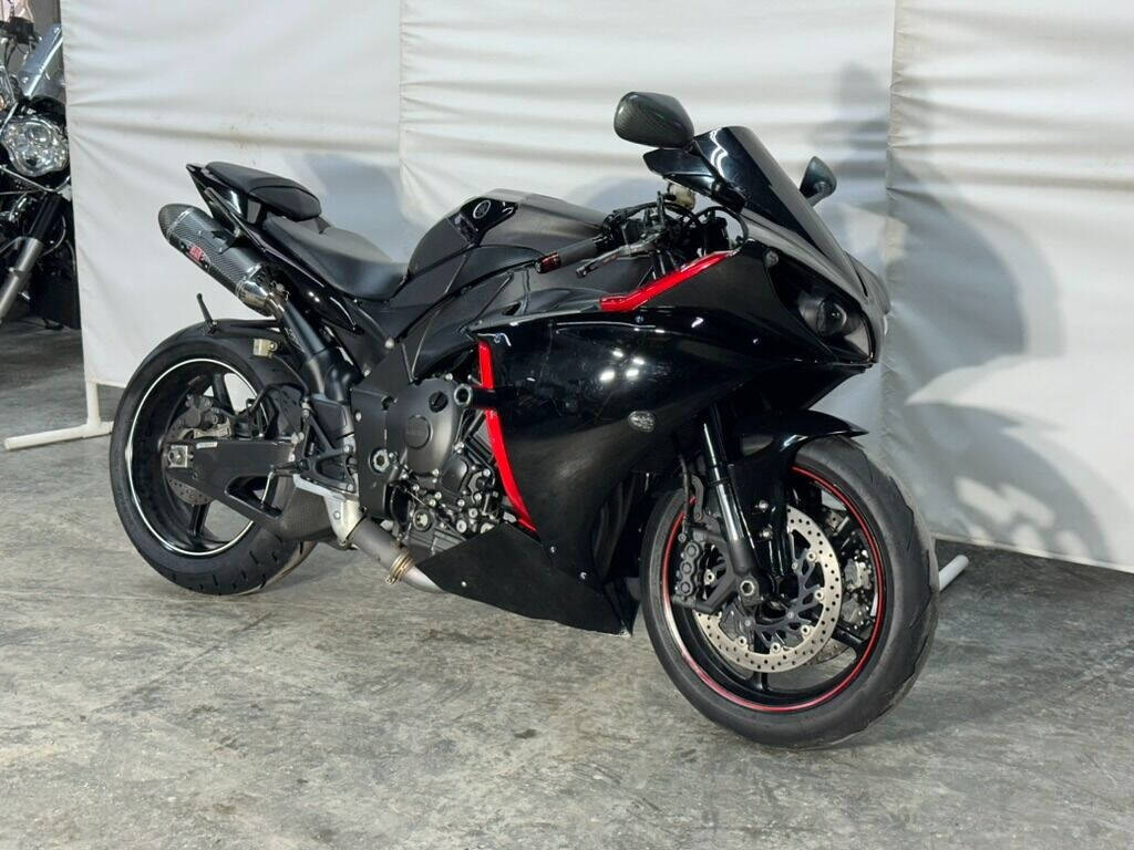 Yamaha r1 big discount bang for sale