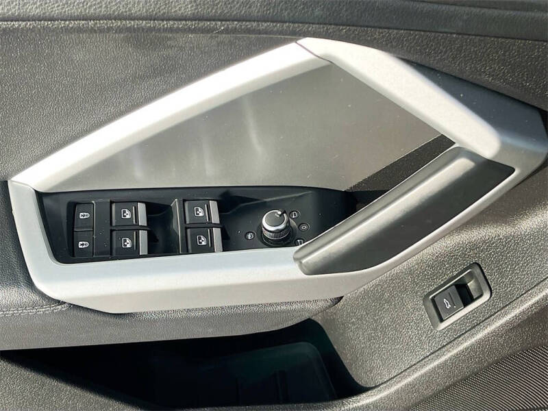 2019 Audi Q3 quattro Premium 45 TFSI