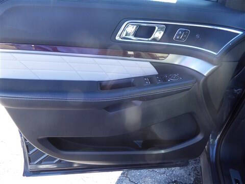 2017 Ford Explorer Platinum