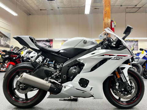 Yamaha YZF-R6 Image