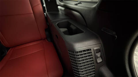 2025 Toyota Sequoia SR5