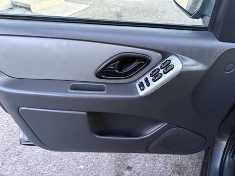 2005 Ford Escape XLT