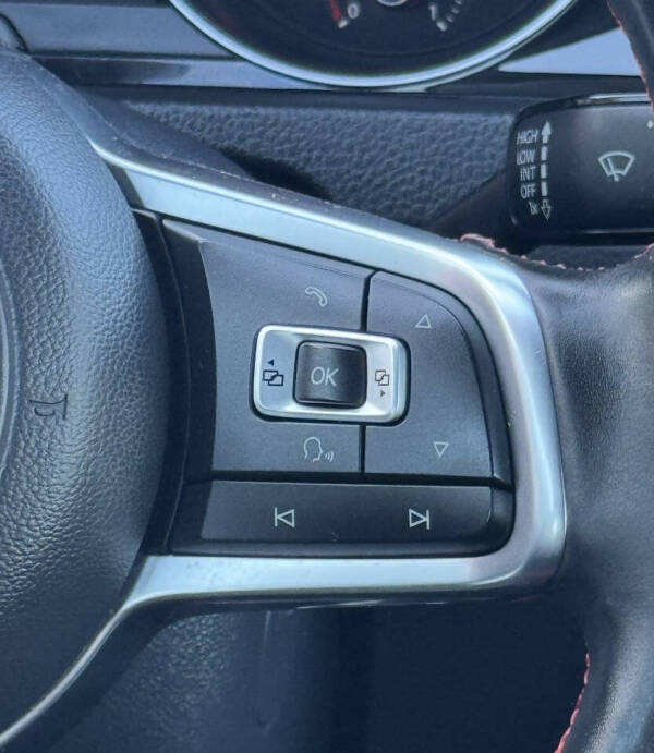 2018 Volkswagen Golf GTI SE