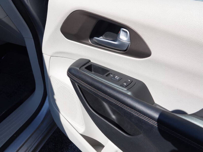 2019 Chrysler Pacifica Touring L