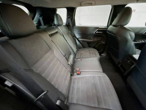 2024 Mitsubishi Outlander SE