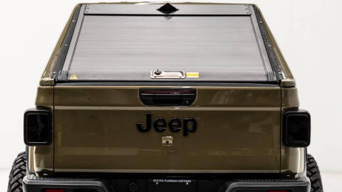 2025 Jeep Gladiator NightHawk