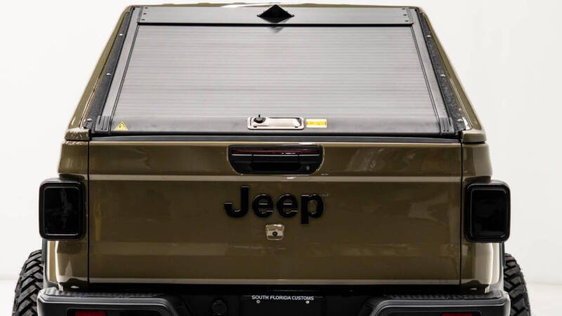 2025 Jeep Gladiator NightHawk