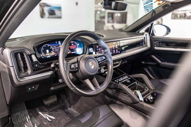 2024 Porsche Cayenne Coupe