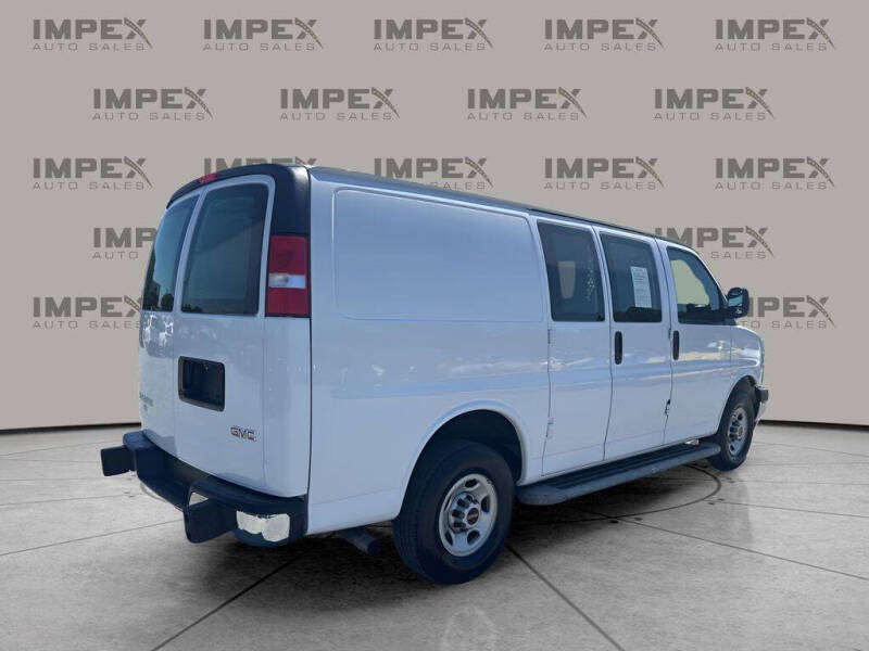 2023 GMC Savana 2500