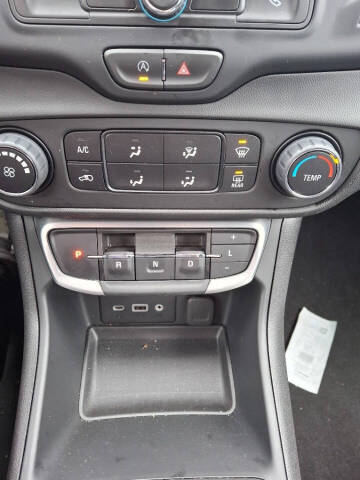 2024 GMC Terrain SLE