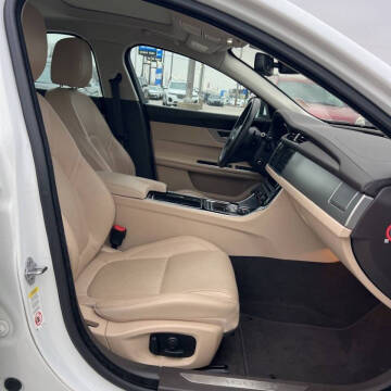 2016 Jaguar XF 35t Prestige