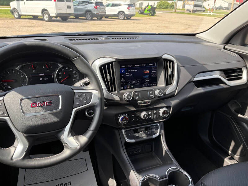 2024 GMC Terrain SLT