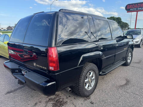2000 Cadillac Escalade